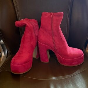 Steve Madden pink Suede Platform Ankle Boots